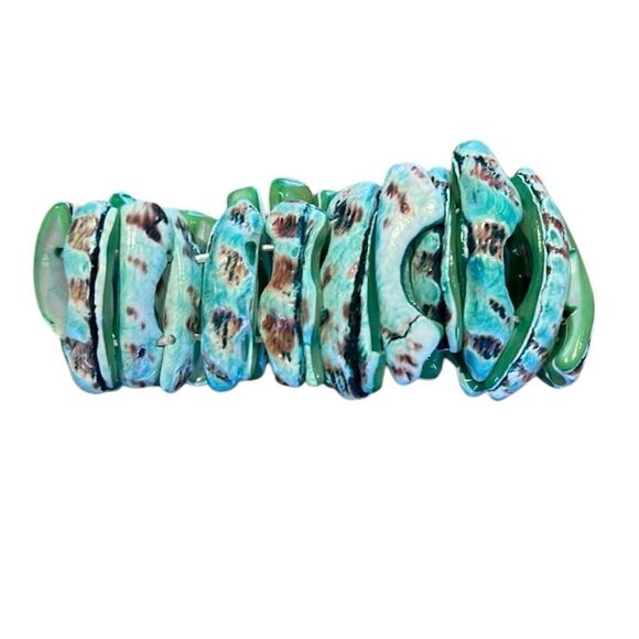 NWOT beautiful reversible stretch green & turquoise colored real shell bracelet - Picture 1 of 6